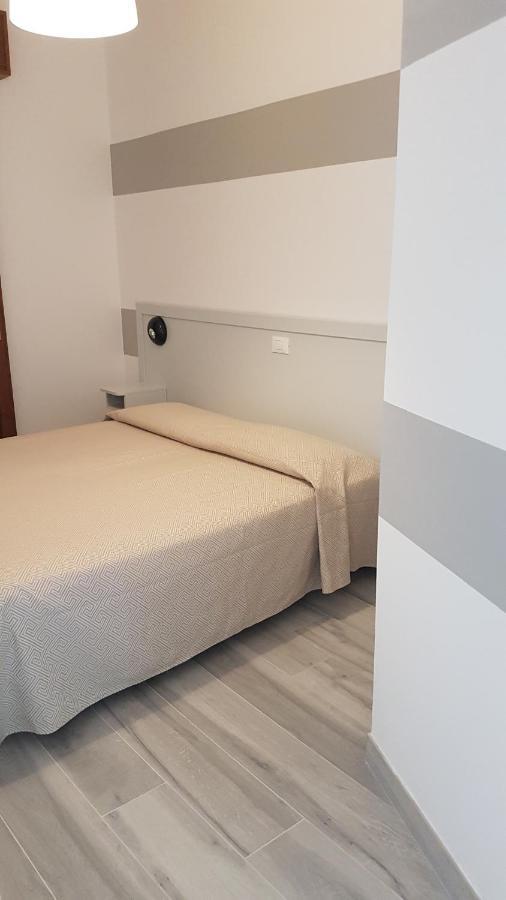 Albergo Paris Соттомаріна Екстер'єр фото