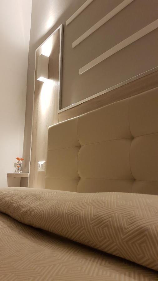 Albergo Paris Соттомаріна Екстер'єр фото